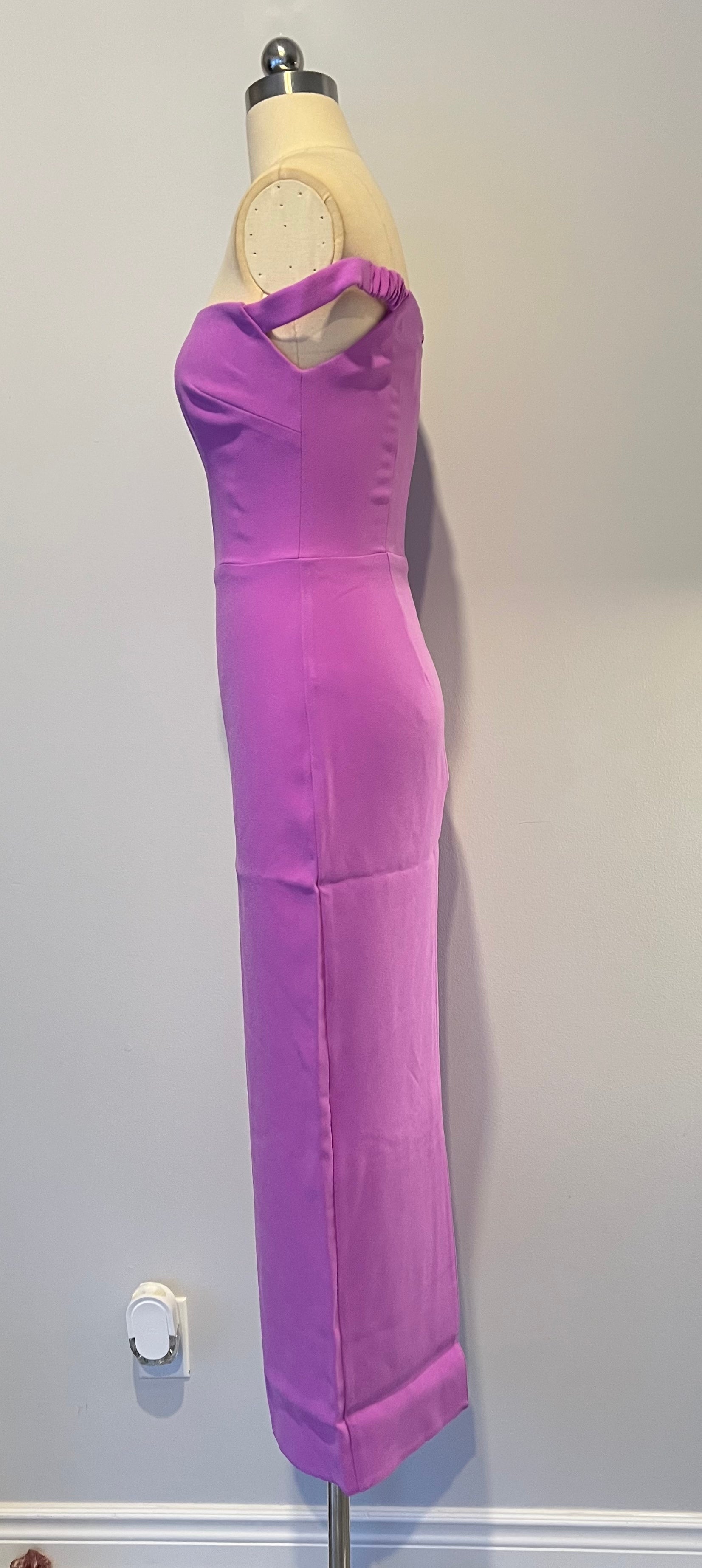 Alex Perry / Tierny Off-shoulder Midi Dress in Stretch Crepe / Size 12